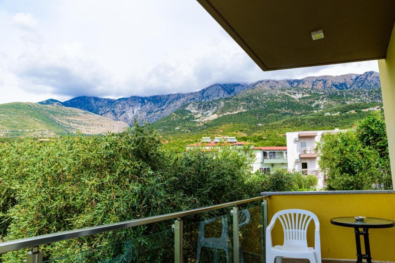 Hotel Orange Dhërmi Esterno foto