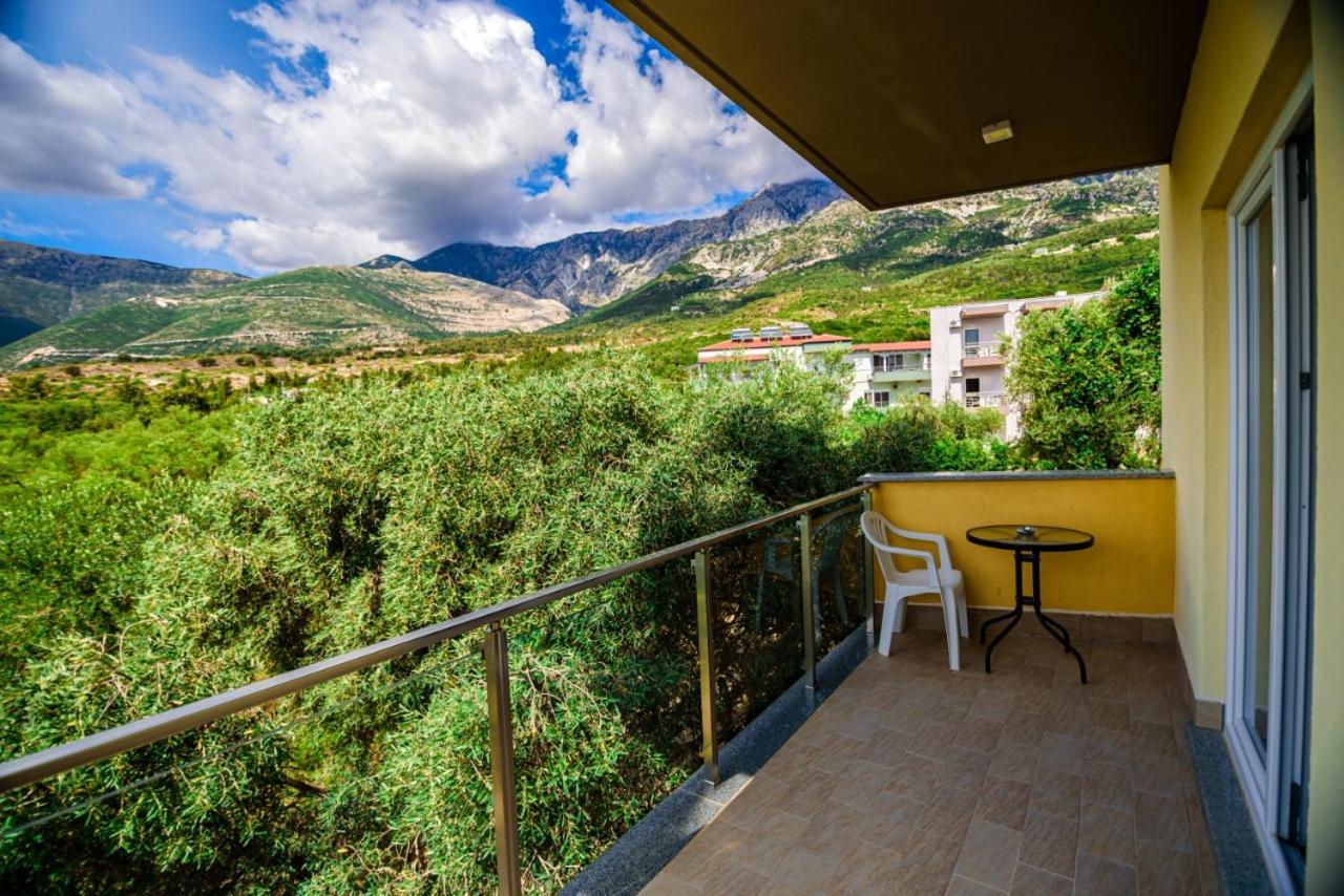 Hotel Orange Dhërmi Esterno foto