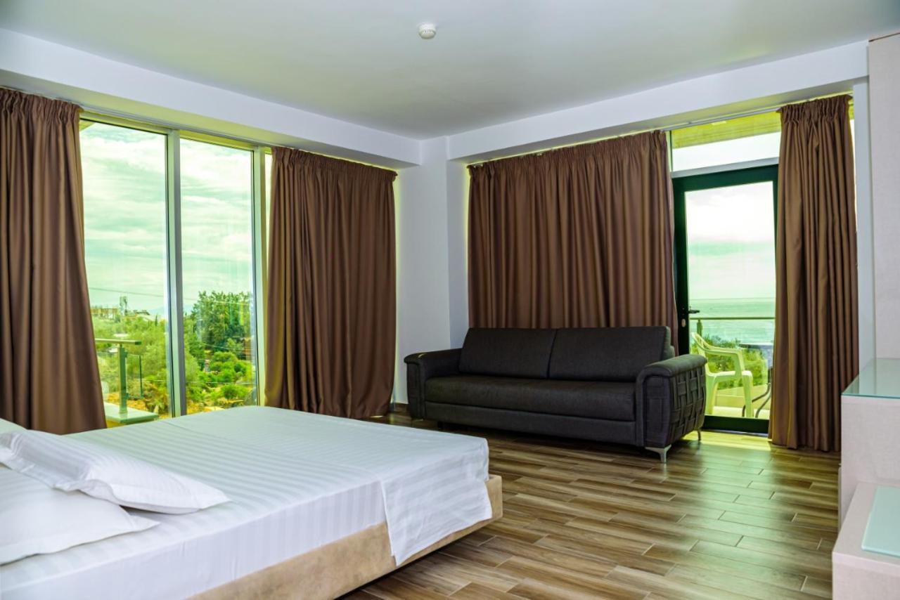 Hotel Orange Dhërmi Esterno foto