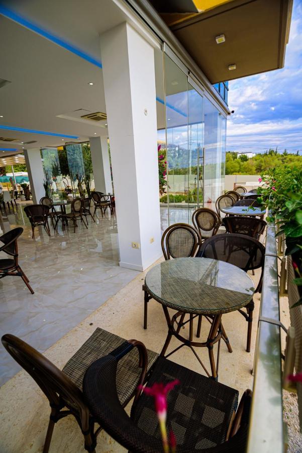 Hotel Orange Dhërmi Esterno foto