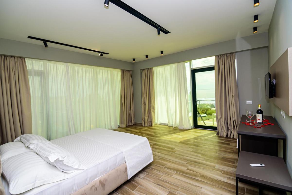 Hotel Orange Dhërmi Esterno foto